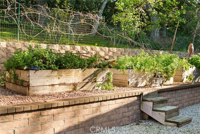 Detail Gallery Image 50 of 50 For 809 Highland Dr, La Canada Flintridge,  CA 91011 - 5 Beds | 5 Baths