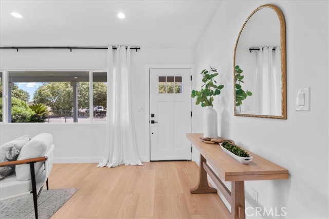 8316 Reseda Avenue, Fontana CA: https://media.crmls.org/medias/28b81456-a34f-44ca-87b7-44bc6e0c3a4f.jpg