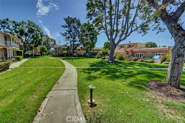 17077 Los Modelos Street, Fountain Valley CA: https://media.crmls.org/medias/28b99e74-6688-4921-a593-0ef26e8ae5a6.jpg