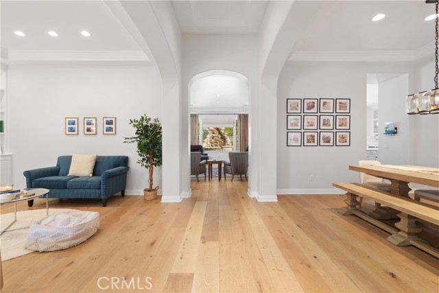 598 N Conejo School Road, Thousand Oaks CA: https://media.crmls.org/medias/28b9f37d-5c95-4cb2-a292-c8aead967c4c.jpg