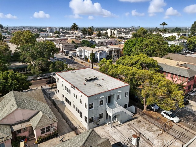 873 W 41st Drive, Los Angeles CA: https://media.crmls.org/medias/28b9f478-55c4-4608-824a-0fdbe10b560b.jpg