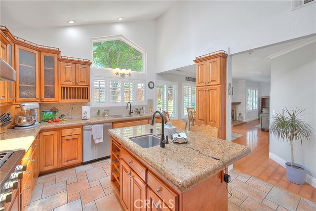 Image 18 of 75 For 22760 Cardinal Street