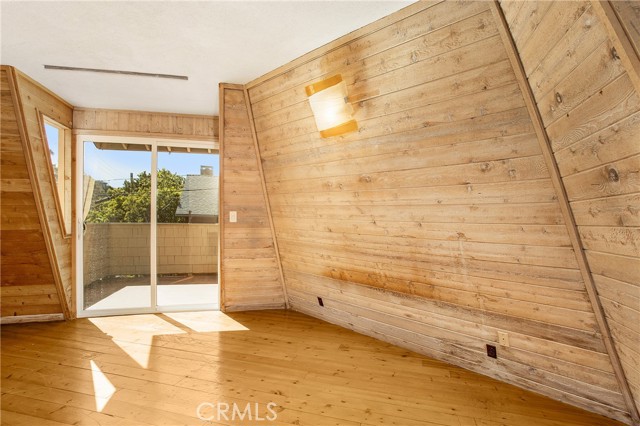 Detail Gallery Image 16 of 28 For 1108 Keller Way, Laguna Beach,  CA 92651 - 3 Beds | 3/1 Baths