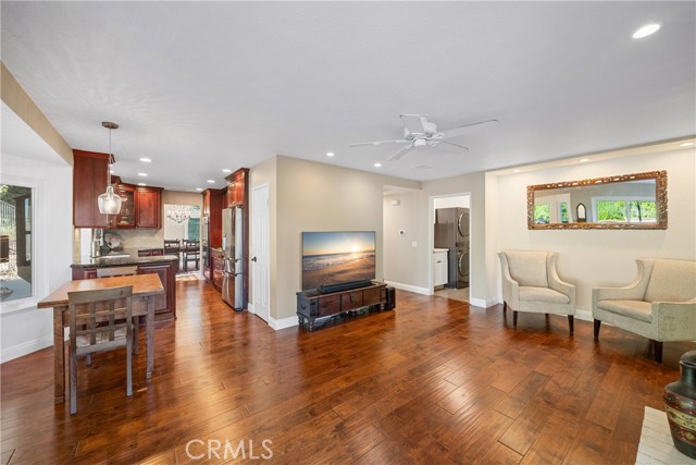 5347 E Big Sky Lane, Anaheim Hills CA: https://media.crmls.org/medias/28bcf6d8-fdb9-4a2d-823d-43631552faba.jpg