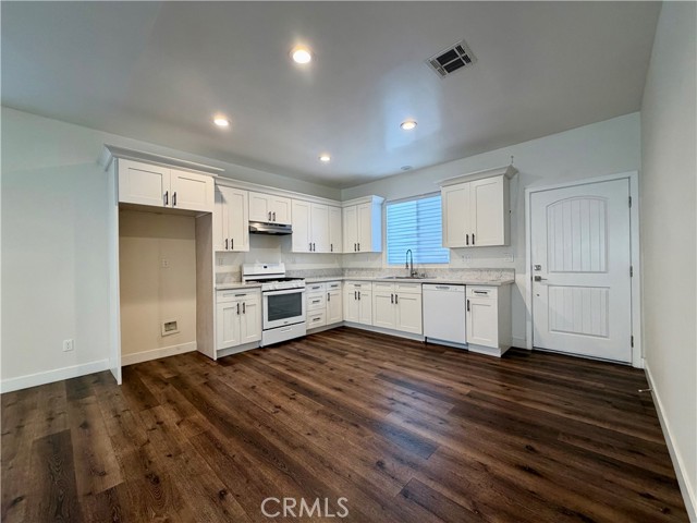 Image 2 of 11 For 9363 Walker Street