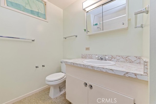 Detail Gallery Image 18 of 31 For 3106 Yellowstone Dr, Costa Mesa,  CA 92626 - 3 Beds | 2 Baths