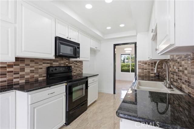 Detail Gallery Image 13 of 32 For 5915 Armaga Spring a,  Rancho Palos Verdes,  CA 90275 - 3 Beds | 3 Baths