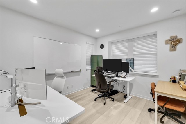 Detail Gallery Image 6 of 26 For 16272 Meadowhouse, Chino,  CA 91708 - 3 Beds | 3/1 Baths