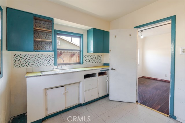 Detail Gallery Image 3 of 9 For 3961 Rockwood St, East Los Angeles,  CA 90063 - 2 Beds | 1 Baths