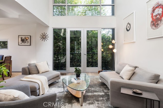4111 W Sunset Boulevard, Los Angeles CA: https://media.crmls.org/medias/28be3020-98aa-456e-98ee-3e292d0b18e3.jpg