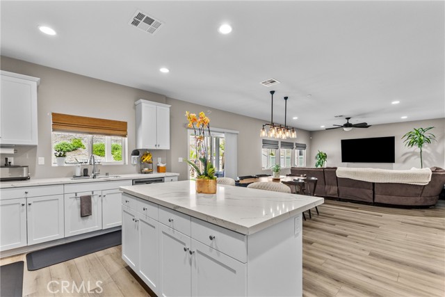 23982 Kerrigan Drive, Menifee CA: https://media.crmls.org/medias/28beb89f-b8b0-4b8c-aa96-3756de23d078.jpg