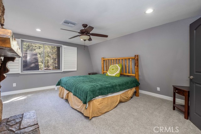 Detail Gallery Image 33 of 51 For 41941 Evergreen Dr, Big Bear Lake,  CA 92315 - 4 Beds | 4 Baths