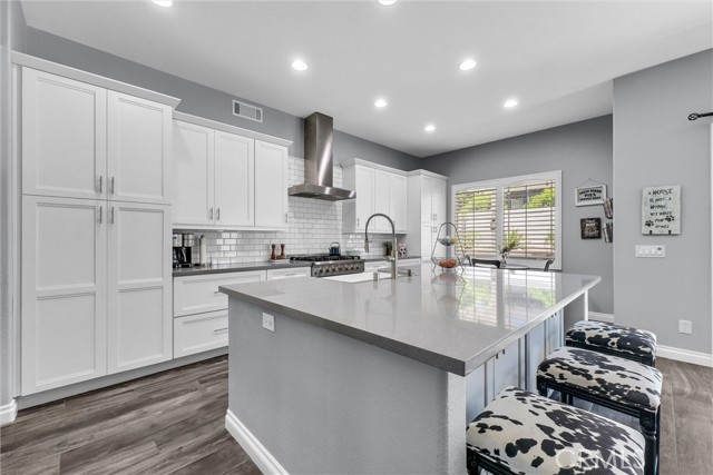5520 Meadowbrook Court, Rancho Cucamonga CA: https://media.crmls.org/medias/28bf3937-cc38-4b01-8feb-7cd5f11b9987.jpg