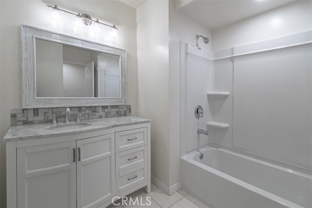 18639 Liggett, Northridge CA: https://media.crmls.org/medias/28c01f4d-78f0-460d-9e13-77904f8c146e.jpg