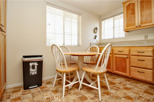 5601 Grand Avenue, Yucca Valley CA: https://media.crmls.org/medias/28c134ca-067c-4bc2-bd89-a507c59f043d.jpg