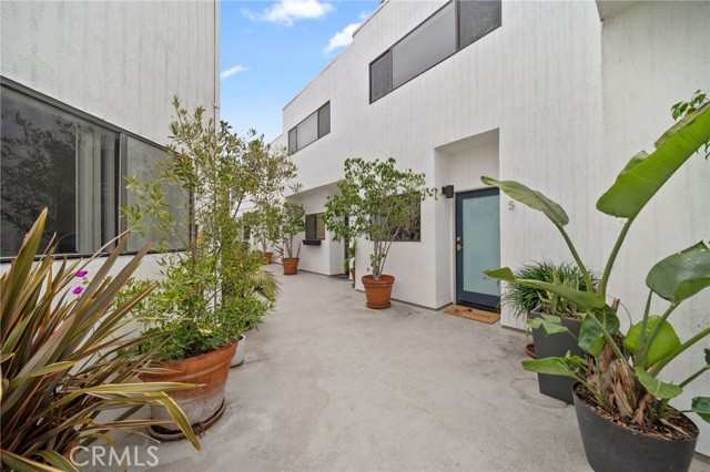 Detail Gallery Image 27 of 32 For 2500 Abbot Kinney Bld #13,  Venice,  CA 90291 - 2 Beds | 2/1 Baths