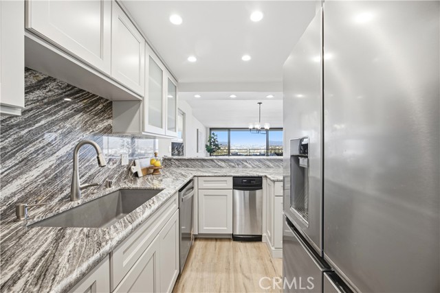 Detail Gallery Image 9 of 28 For 4316 Marina City #633,  Marina Del Rey,  CA 90292 - 3 Beds | 2 Baths