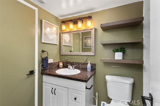 438 N Via Capri, Anaheim CA: https://media.crmls.org/medias/28c212c7-592c-4603-966e-3d2839626edc.jpg