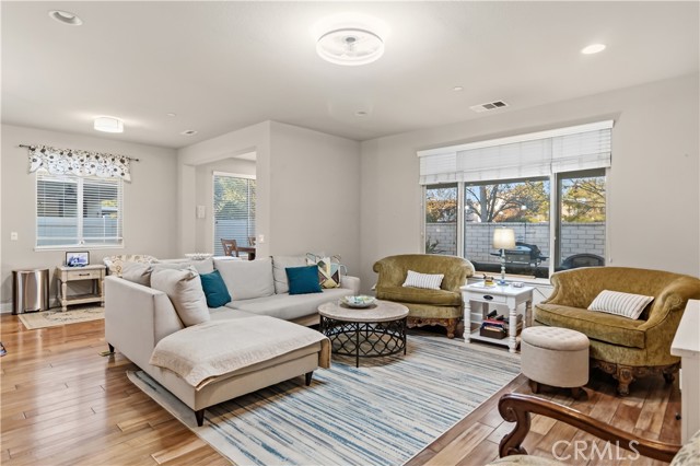 Detail Gallery Image 9 of 23 For 1496 via Rojas, Hemet,  CA 92545 - 3 Beds | 2 Baths