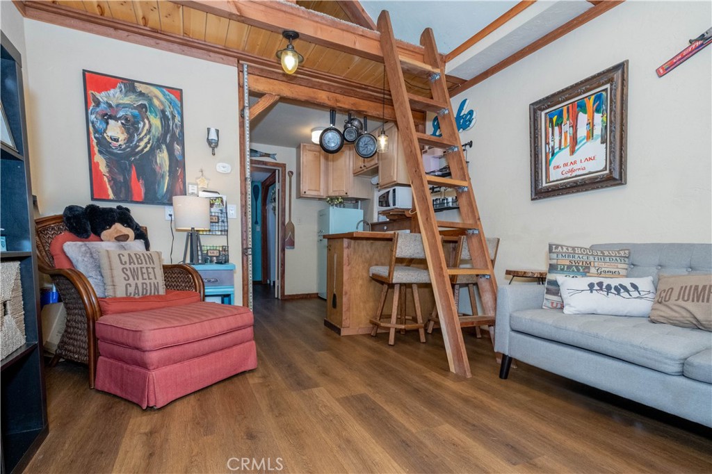 517 Moreno Lane, Sugar Loaf, CA 92386