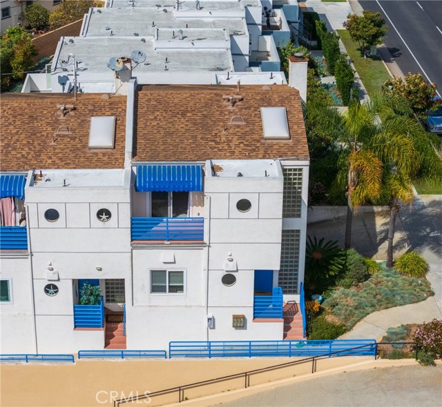 Detail Gallery Image 38 of 42 For 6146 Pacific Coast, Redondo Beach,  CA 90505 - 2 Beds | 3 Baths