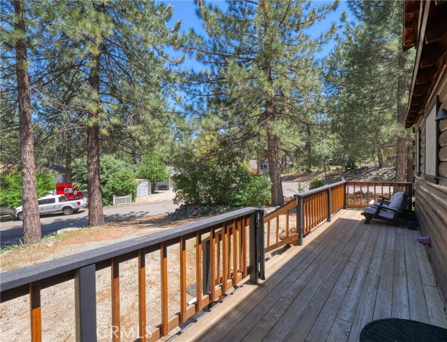 Detail Gallery Image 9 of 40 For 6226 Conifer Dr, Wrightwood,  CA 92397 - 3 Beds | 2 Baths