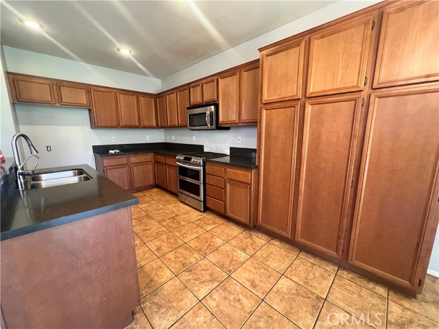 Detail Gallery Image 6 of 34 For 26329 Troy Ln, Menifee,  CA 92585 - 3 Beds | 2 Baths
