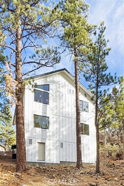 Detail Gallery Image 18 of 75 For 129 Winding Ln, Big Bear City,  CA 92314 - 4 Beds | 3 Baths