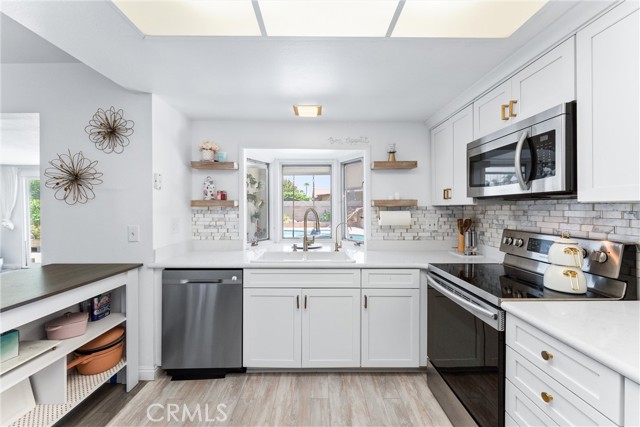 Detail Gallery Image 17 of 37 For 24162 Fordview, Lake Forest,  CA 92630 - 5 Beds | 2 Baths