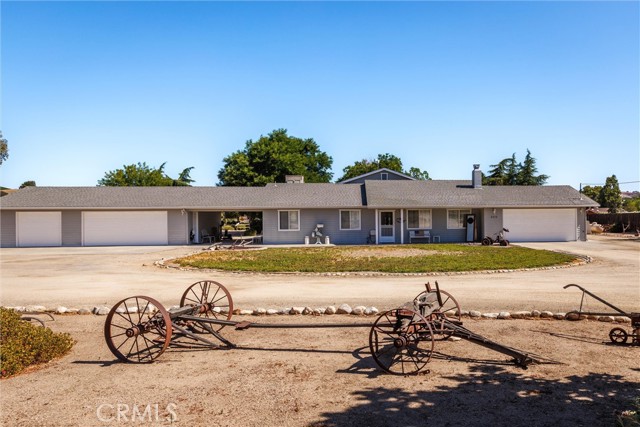 Detail Gallery Image 1 of 22 For 8210 Creston Rd, Paso Robles,  CA 93446 - 4 Beds | 2 Baths