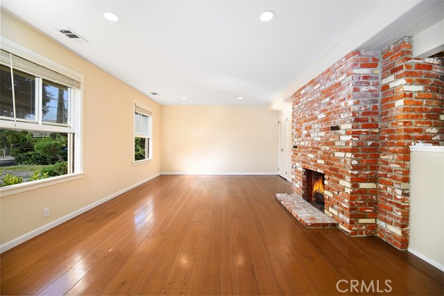 Detail Gallery Image 4 of 32 For 345 Walnut, Arcadia,  CA 91007 - 3 Beds | 3 Baths