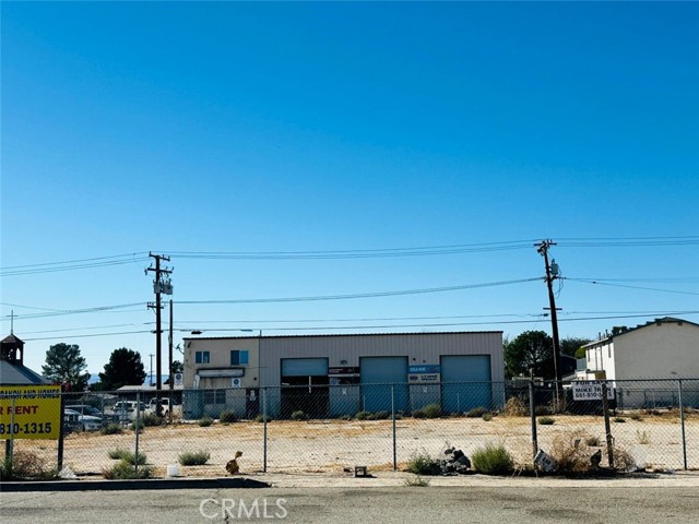 Detail Gallery Image 4 of 8 For 2909 Aerospace, Rosamond,  CA 93560 - – Beds | – Baths