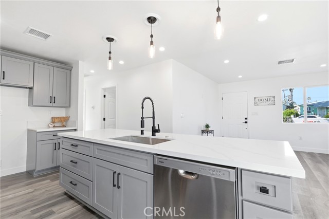 Detail Gallery Image 11 of 45 For 1038 E J St, Ontario,  CA 91764 - 3 Beds | 1 Baths