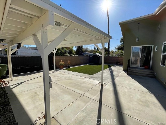Detail Gallery Image 14 of 15 For 17358 Martha St, Encino,  CA 91316 - 3 Beds | 2/1 Baths