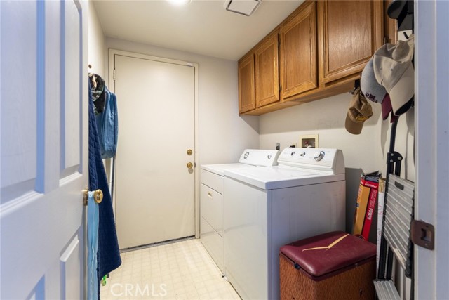 Detail Gallery Image 16 of 34 For 2323 Golden, Lancaster,  CA 93536 - 4 Beds | 3 Baths