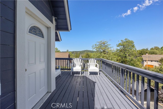28833 Manitoba Drive, Lake Arrowhead CA: https://media.crmls.org/medias/28c96305-0eb1-4cc1-9cce-3b5c359b3dd4.jpg