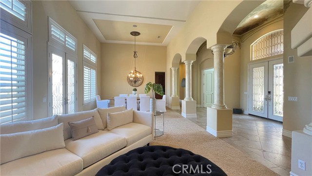 4069 Nancy Circle, Corona CA: https://media.crmls.org/medias/28c9930c-b66c-46b1-9775-04efd3d739ce.jpg