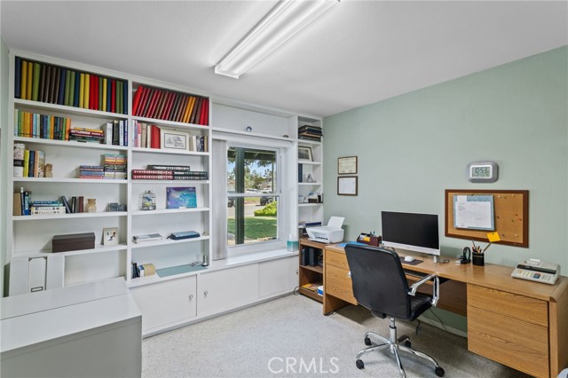 Detail Gallery Image 17 of 23 For 17642 Medford Ave, Tustin,  CA 92780 - 4 Beds | 2 Baths
