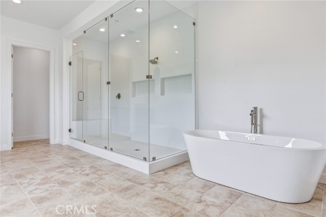 Detail Gallery Image 27 of 38 For 10542 Wood Briar Ct, Chatsworth,  CA 91311 - 5 Beds | 5/1 Baths