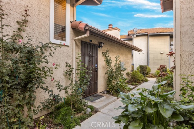 Detail Gallery Image 2 of 23 For 1360 Brentwood Cir a,  Corona,  CA 92882 - 3 Beds | 2/1 Baths