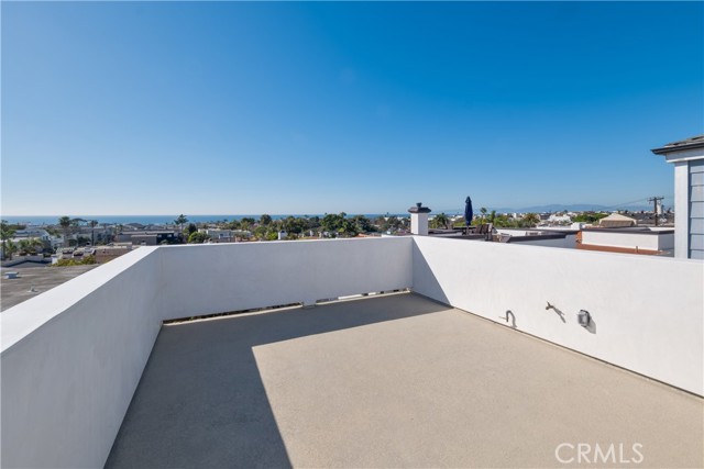 Detail Gallery Image 18 of 54 For 707 2nd St, Hermosa Beach,  CA 90254 - 4 Beds | 4/1 Baths