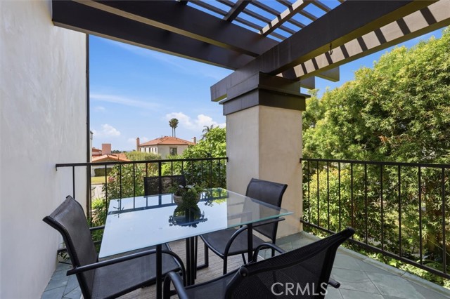 2932 Via Alvarado, Palos Verdes Estates CA: https://media.crmls.org/medias/28ca1158-0e56-40c2-a7e9-91be4ebb95f5.jpg