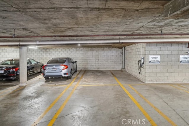 Detail Gallery Image 41 of 44 For 7320 Hawthorn Ave #108,  Los Angeles,  CA 90046 - 2 Beds | 2 Baths