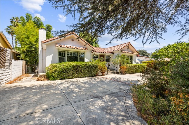Detail Gallery Image 5 of 58 For 13621 Erwin St, Van Nuys,  CA 91401 - 4 Beds | 3 Baths