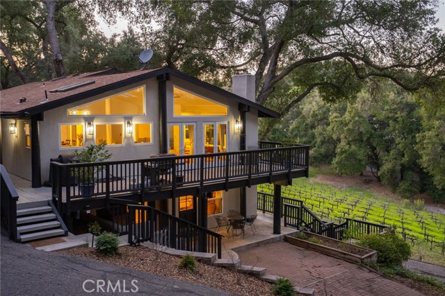 Detail Gallery Image 4 of 61 For 1888 Willow Creek Rd, Paso Robles,  CA 93446 - 5 Beds | 5/1 Baths