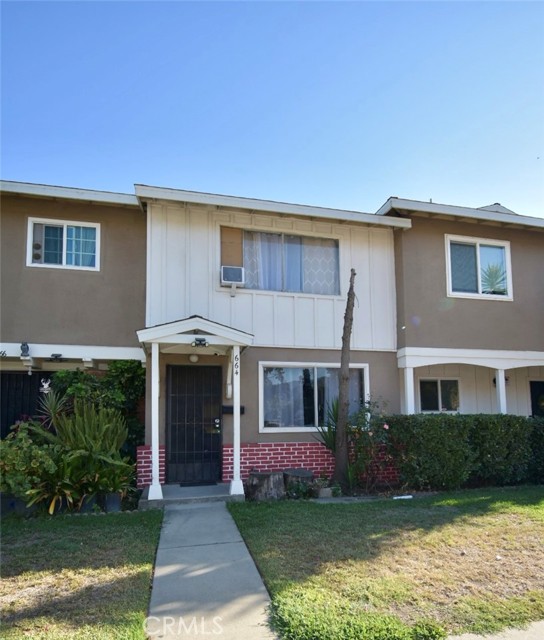 664 E 5th St, Azusa, CA 91702