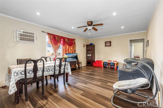 Detail Gallery Image 4 of 28 For 1138 Acacia St, Corona,  CA 92879 - 3 Beds | 2 Baths