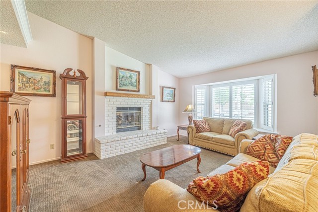 Detail Gallery Image 6 of 37 For 43140 22nd St, Lancaster,  CA 93536 - 3 Beds | 2 Baths