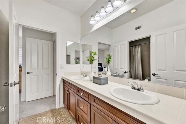 Detail Gallery Image 17 of 29 For 507 Celestial Pt, Tustin,  CA 92782 - 5 Beds | 4/1 Baths