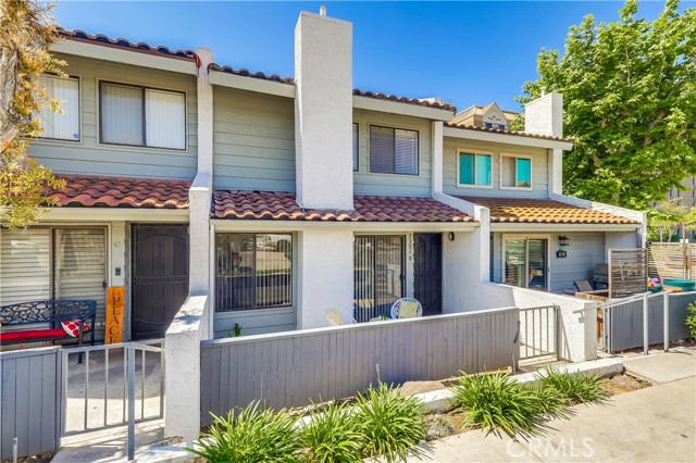 Detail Gallery Image 1 of 59 For 7302 Bright Ave #B,  Whittier,  CA 90602 - 2 Beds | 3 Baths
